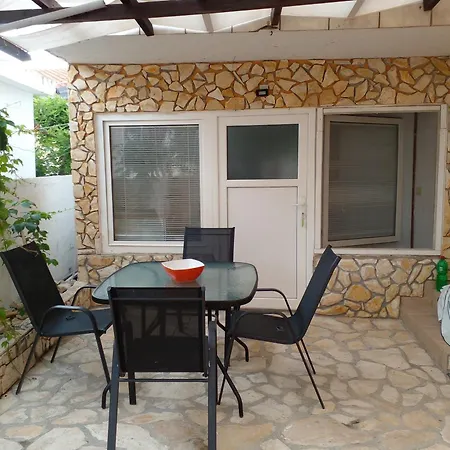 Apartment By The Sea - Lozice, - 22083 Vir