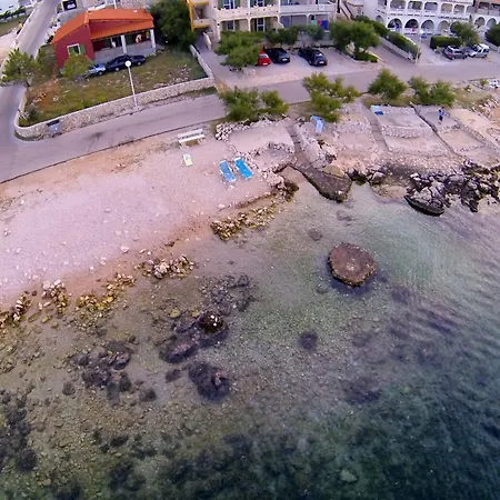 Apartment By The Sea - Lozice, - 22083 *