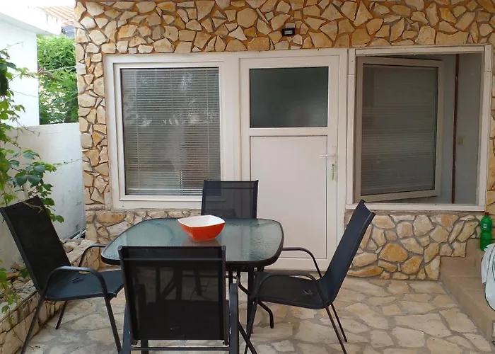 Apartment By The Sea - Lozice, - 22083 Vir